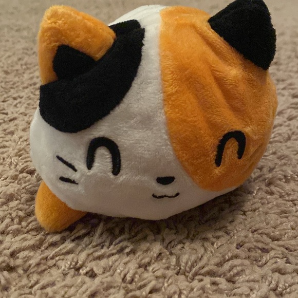 NWT Tee Turtle Reversible plush stuffed animal calico cat - Picture 5 of 6